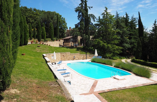 Lilium, herrliche Villa mit Platz im Freien, auf den Hügeln von San Giminiano