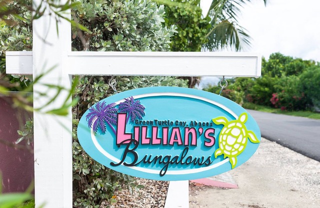 Lillians Bungalows IM RAHMEN DER HURRIKANISCHEN REPARATUR