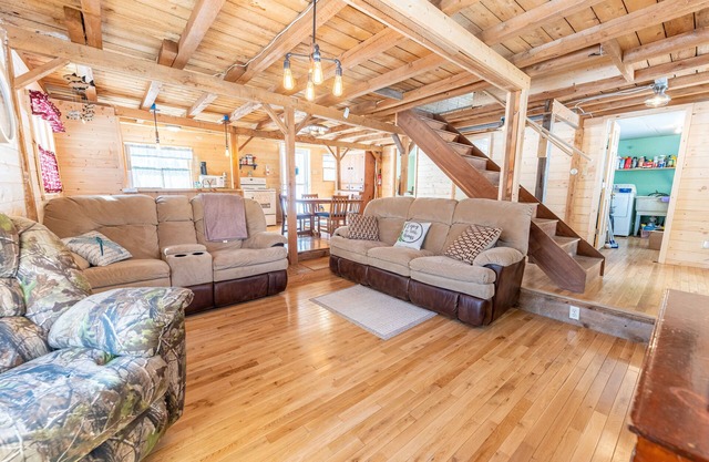 Lillie's Lil Cabin: Explore, Relax, Repeat - Perfect for Families & Outdoor Lovers