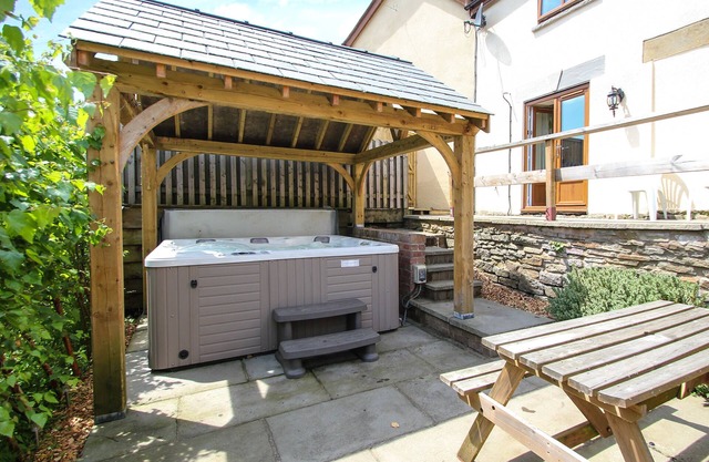Lilly Cottage