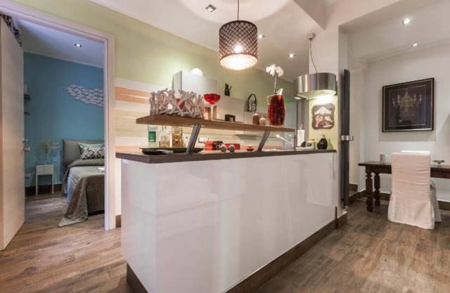 LILY'S: RENOVIERTE WOHUNUNG MIT TERRASSE WIFI