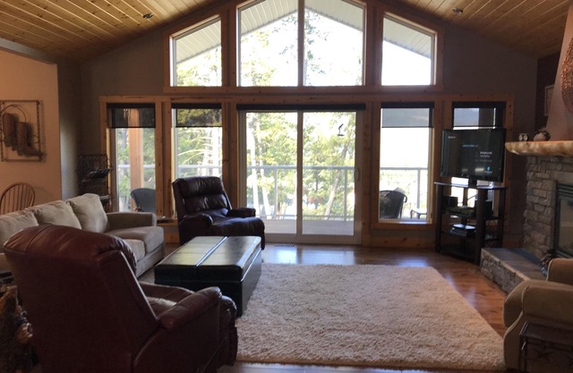 Lily’s Nighean - 4 bdr 4 bathroom Custom Home Mountain Retreat