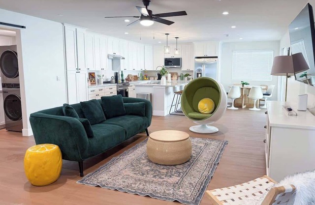 Lime Light La Mesa New 4BR 3BA, Group Friendly