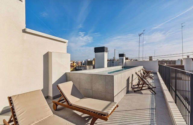 limehome Valencia Carrer del Pare Palau