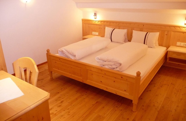 Komfortdoppelzimmer Kalkstein mit Frühstück
