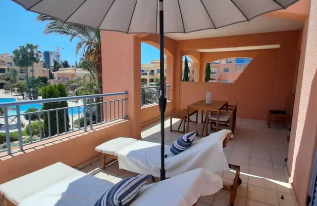 Limnaria Gardens - Superb modern 1 bed apartment with pool views