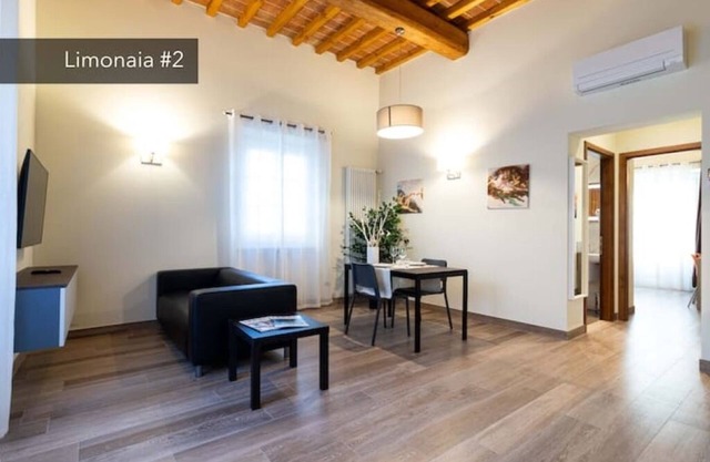 Limonaia 2 | Apartment Villa Carobbi