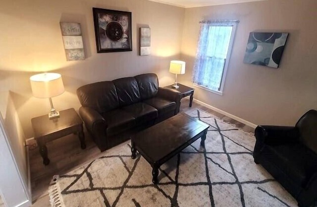 Lincoln Apartment near the Lake - Lower - Walk to the Beach and Downtown!