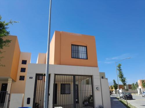 Linda Casa en Zona Mitras
