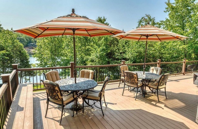 Linden Lakefront Retreat with Kayaks by StayLage