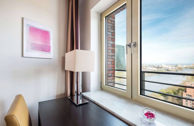 Lindner Hotel Frankfurt Main Plaza, part of JdV by Hyatt