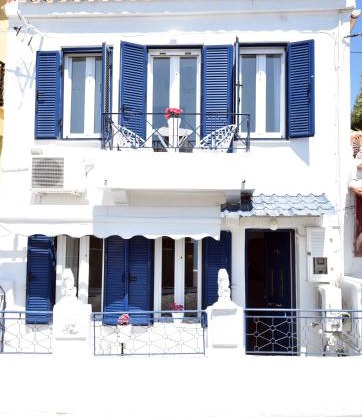 LIONS HOUSE PYTHAGORIO