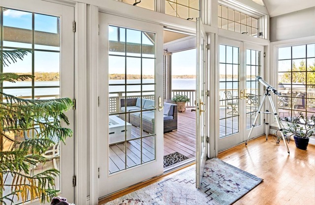 Liquid Sunshine! Luxury Main Lake Rental on Lake Gaston