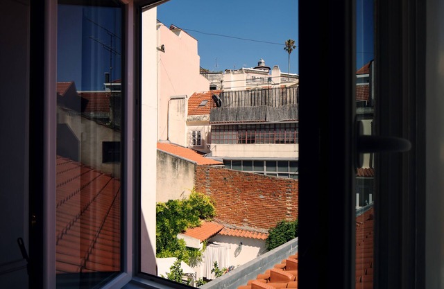 Lisbon Calling Rooms & Studio