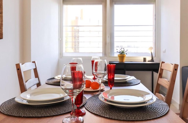 Lisbon Flower 360º - Your Lovely Flat with Pool and Parking