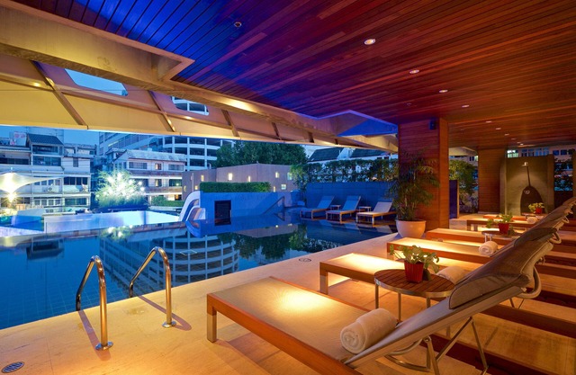 LiT BANGKOK Hotel