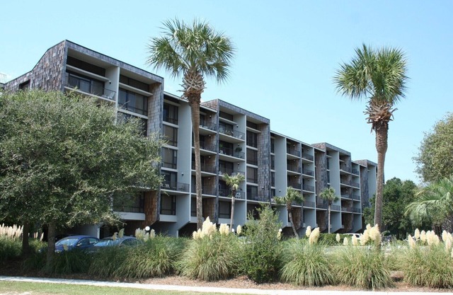Litchfield Retreat 303 - Newly renovated condo.