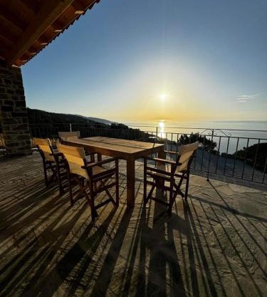 Lithos Apartments