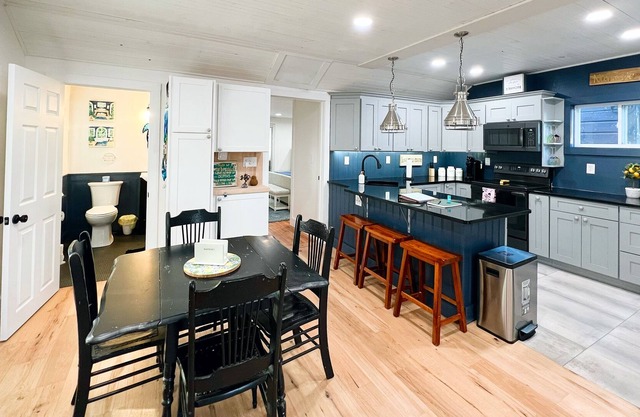 Little Atlantic welcomes your cheerful stay! 5 minutes to Warren St