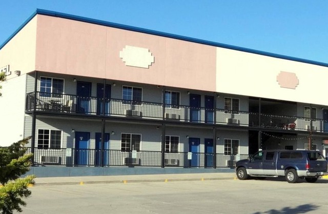 Little Bear Motel