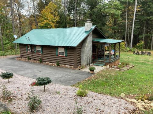 Little Bears CABIN in the ADIRONDACKS