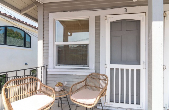 Little Buoy! Walk to the Beach from This Petite 1-Bedroom Getaway