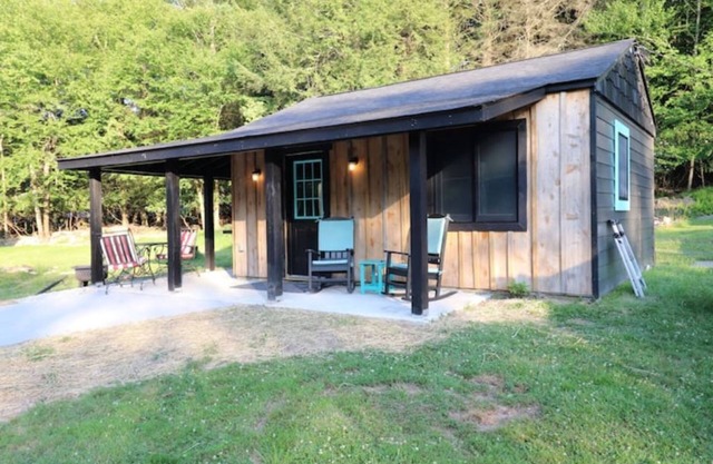 Little Cabin on the Creek Pocono Mountains