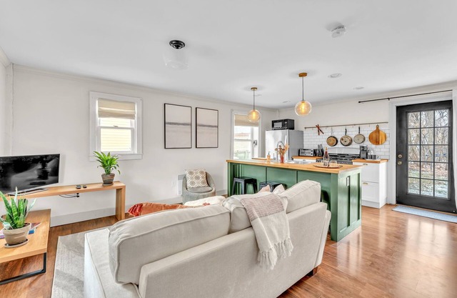 Little City Brick Apartment A - cozy, modern apartment in downtown Vergennes