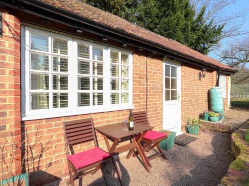 Little Cottage - Uk49275