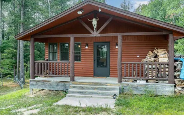 Little East Lake Escape - LODGE and CABIN