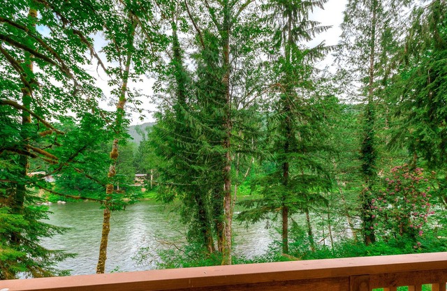 Little Foot Lookout: Gemütliche 1-Zimmer-Wohnung am Fluss mit Balkon und Spa, umgeben von Wildnis