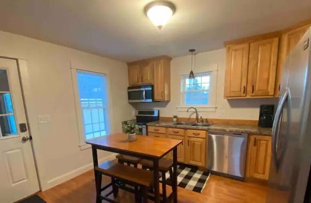 Little House Clean and cozy