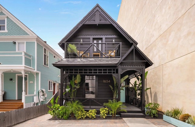 Little Italy Historical Oasis ✨ Newly Renovated w/ Hot Tub