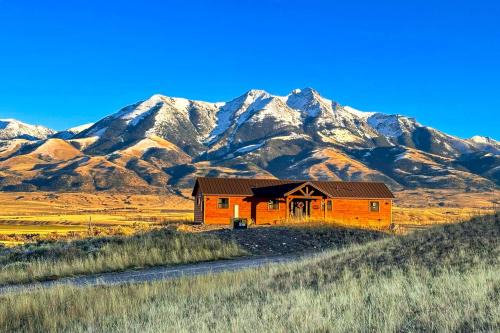 Little Lodge at Emigrant Peak