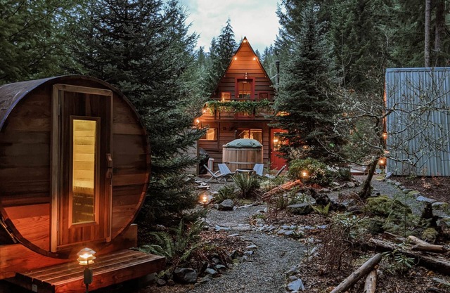 Little Owl Cabin at Mt. Rainier - Pine Marten