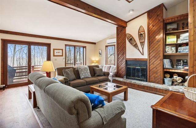 Little Owl Lodge offers affordable and private Canaan Valley lodging!