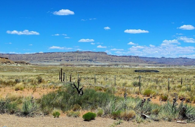 Little Ranch Home near Lake Powell