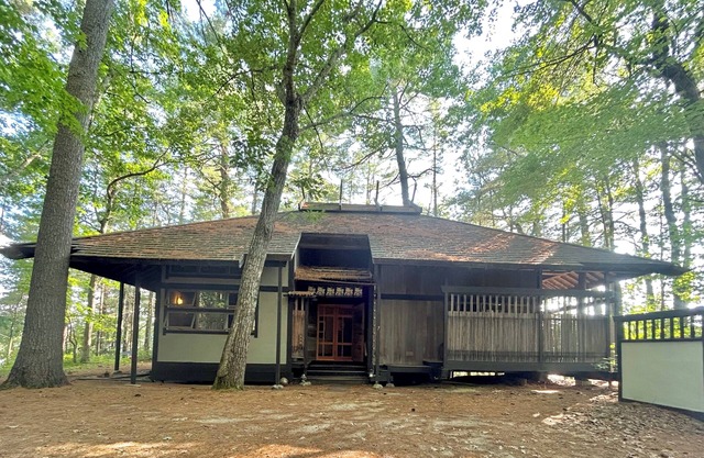Little Sebago Lake Retreat with Sand Beach on a Private Point