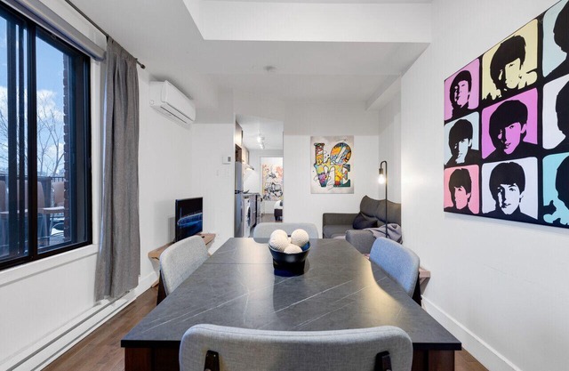 Liv MTL* 55% Off * Soho 2 Modern 1BR | Relaxed Getaway + Rooftop Oasis + Office + Pets Stay Free!