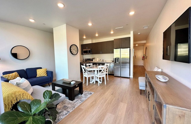 Lives like a hotel but with full kitchen, laundry, parking, patio, pet friendly