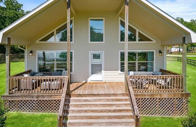 Livingston Landing by BeachBox Lakefront/Large Yard