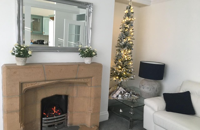 Llandudno am Pier & Beaches - Bright 2 - Bedroom Apt
