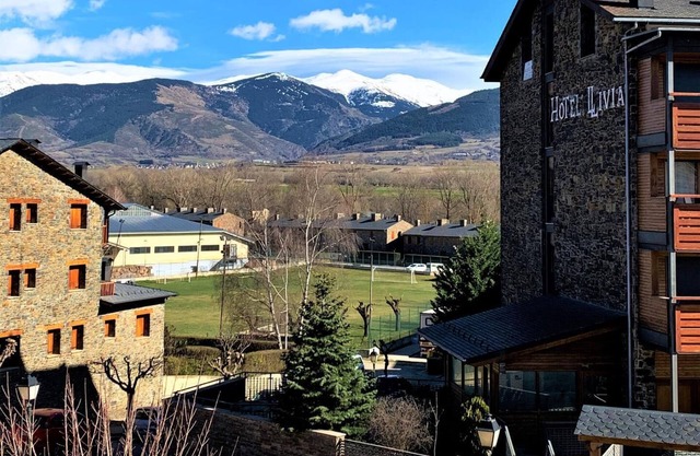 Llivia XI - One Bedroom Apartment, Sleeps 4
