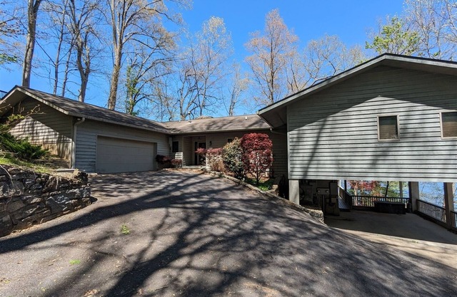 Llyn Blaen Upper, Lake Junaluska, Lakeside and Mountain Views, Gas FP, Central