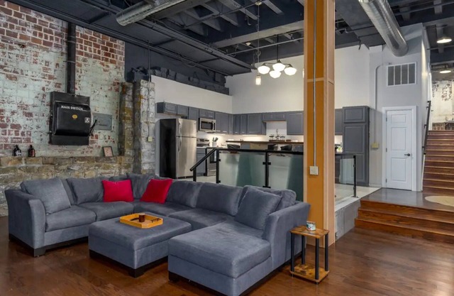 Charming Restored Schoolhouse- Local Discounts!
