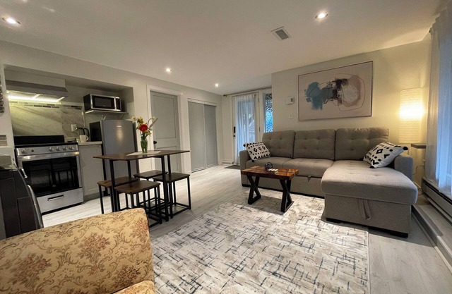 Located in the beautiful village of Shawnigan Lake, n