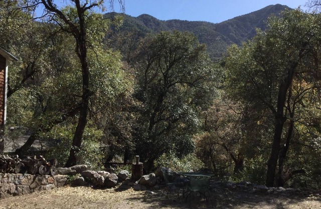 Das Hotel liegt im Herzen des Madera Canyon, einem der besten Vogelbeobachtungsziele im Süden von Az