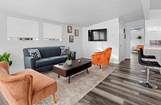 Located just 5 minutes from DT Missoula with easy access to I-90