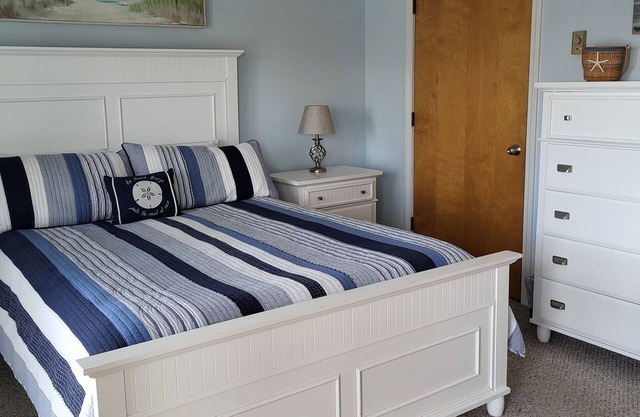 Located just steps from Wells Beach, Eastwinds 114 is perfect for your getaway.