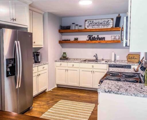 Location! 20 mins from stadiums & theme parks!